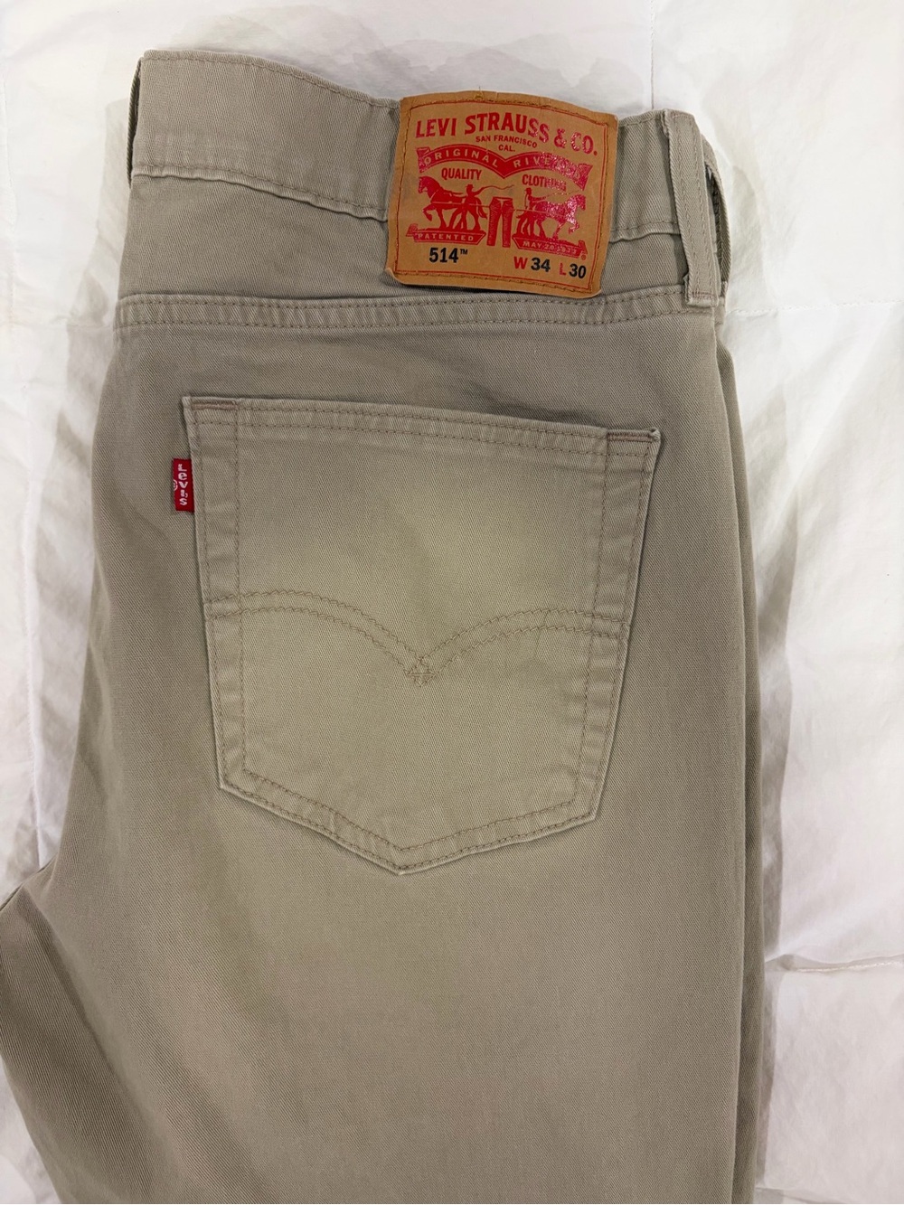 Levi's 514 Slim Straight Jeans in Light Khaki